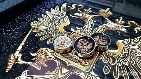Стальные фишки для нард «Герб России» — красивый подарок