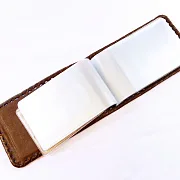 Набор «Ежедневник, кожаная визитница, ручка с гравировкой» — необычный подарок — фотография 3