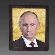 В подарок: Картина «В.В. Путин» на ониксе в рамке из ясеня — фотография 2