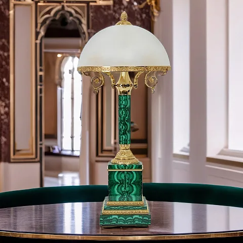 На память: Настольная лампа «Премьер-М» из малахита