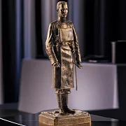 Бронзовая статуэтка «Фельдъегерь» — оригинальный подарок — фотография 1