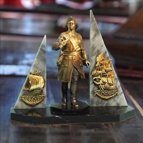 Бронзовая композиция «Истоки флота» с мрамором — необычный подарок