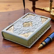 На память: Библия — книга — фотография 1