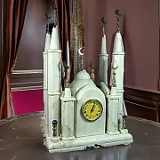 Часы «Мечеть» из мрамора в кожаном чемодане — красивый подарок — фотография 1